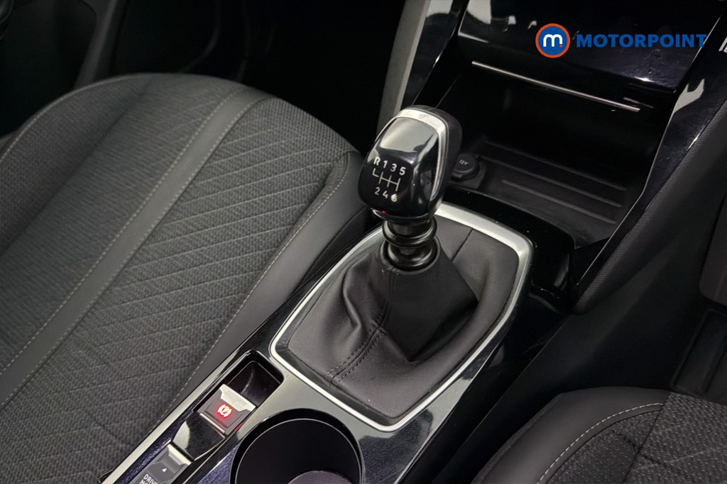 Peugeot 2008 Allure Manual Petrol SUV - Stock Number (1626696) - 15th supplementary image