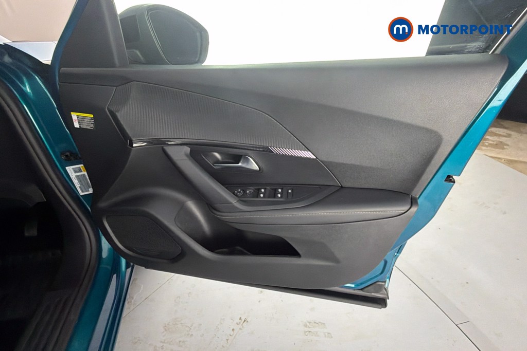 Peugeot 2008 Allure Manual Petrol SUV - Stock Number (1626696) - 19th supplementary image