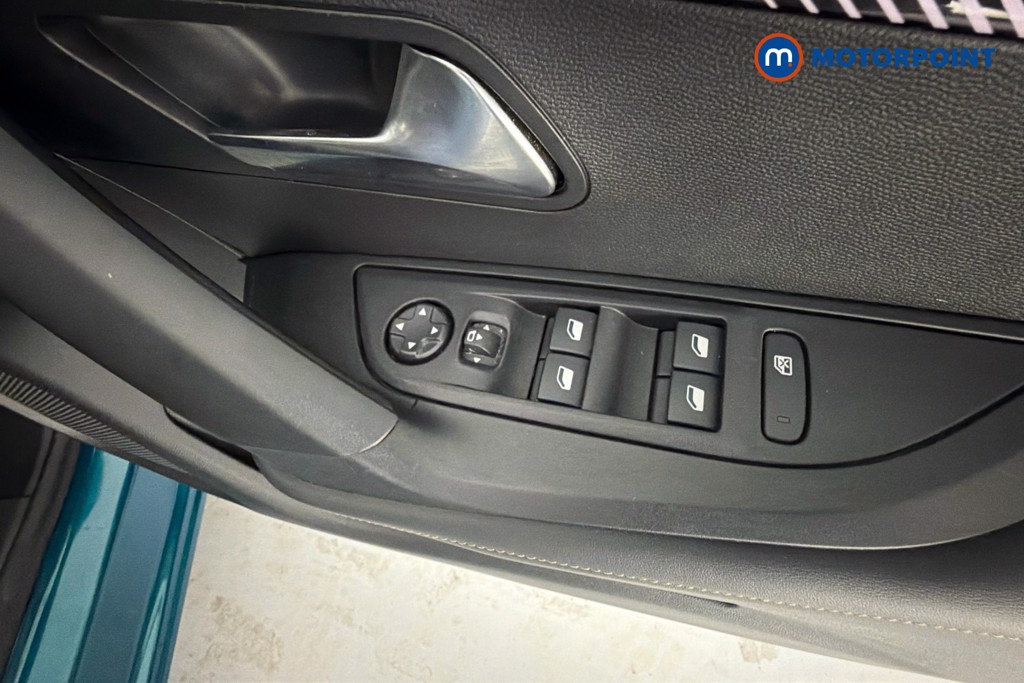 Peugeot 2008 Allure Manual Petrol SUV - Stock Number (1626696) - 20th supplementary image