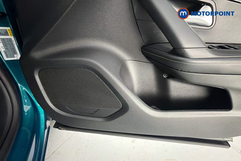Peugeot 2008 Allure Manual Petrol SUV - Stock Number (1626696) - 21st supplementary image