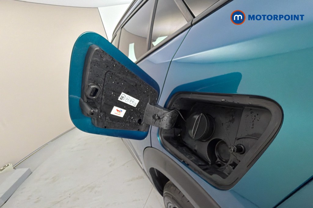 Peugeot 2008 Allure Manual Petrol SUV - Stock Number (1626696) - 41st supplementary image