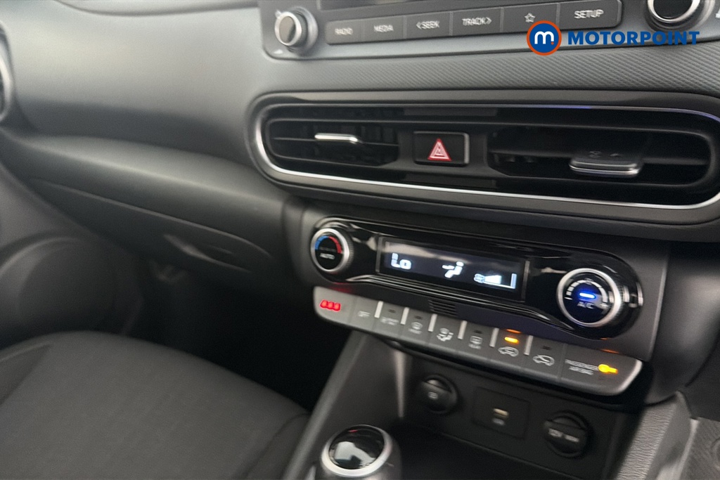 Hyundai Kona Se Connect Automatic Petrol-Electric Hybrid SUV - Stock Number (1632054) - 12th supplementary image