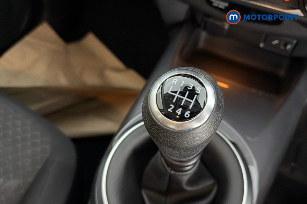 Nissan Juke Visia Manual Petrol SUV - Stock Number (1644618) - 15th supplementary image