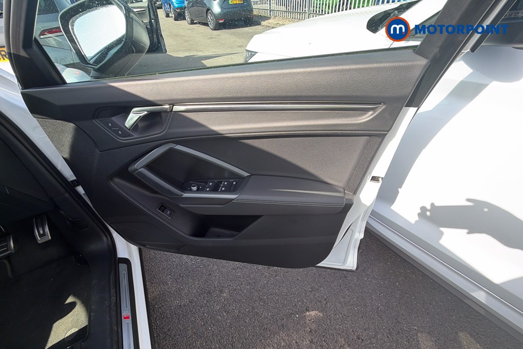 Audi Q3 Black Edition Automatic Petrol SUV - Stock Number (1646431) - 37th supplementary image