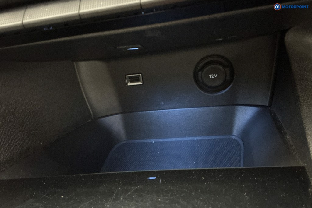 Peugeot 3008 Allure Manual Diesel SUV - Stock Number (1647583) - 16th supplementary image