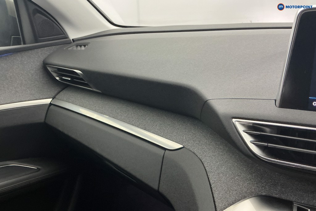 Peugeot 3008 Allure Manual Diesel SUV - Stock Number (1647583) - 18th supplementary image