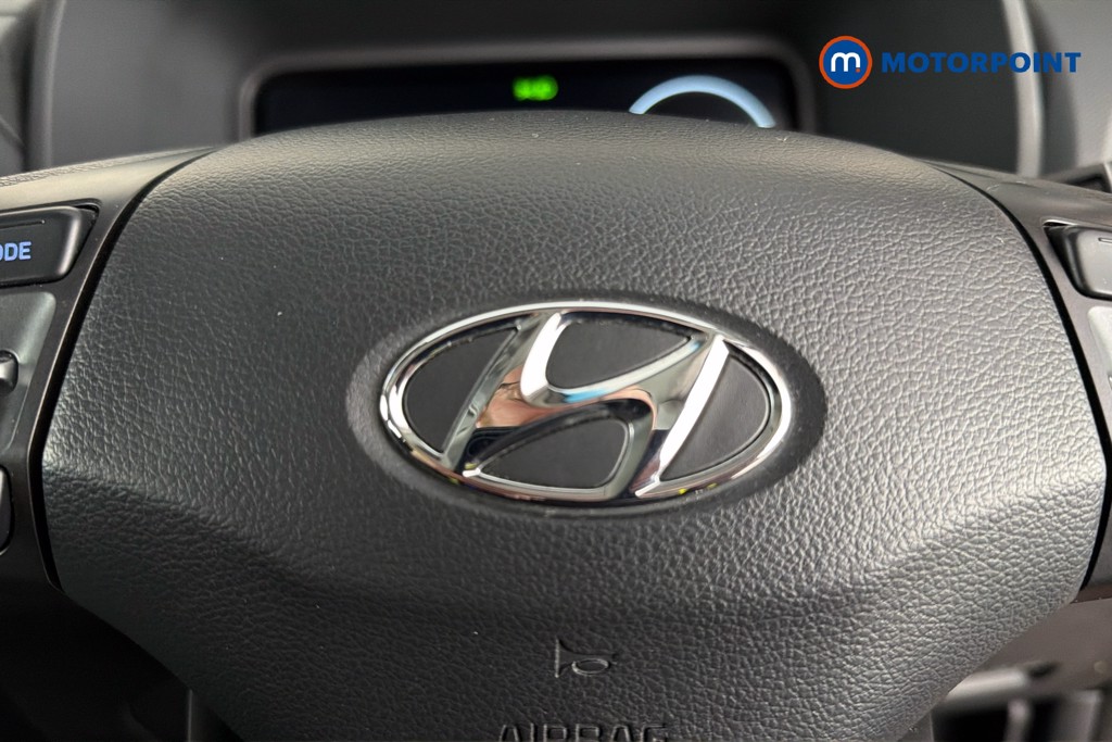 Hyundai Kona Se Connect Manual Petrol SUV - Stock Number (1649356) - 5th supplementary image