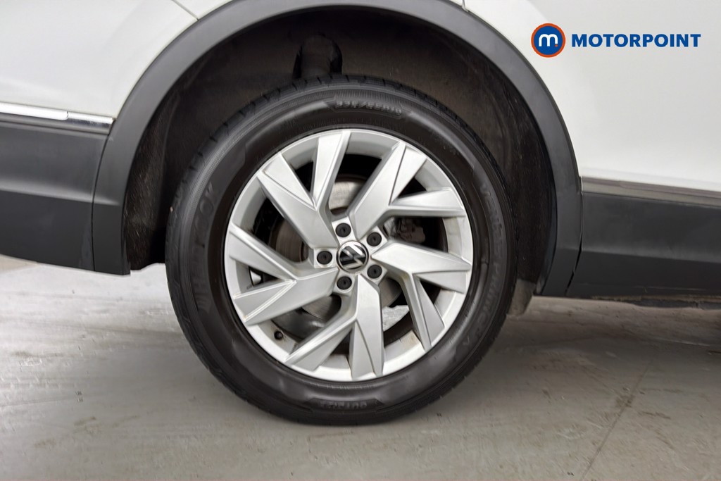 Volkswagen Tiguan Allspace Life Manual Petrol SUV - Stock Number (1649992) - 49th supplementary image