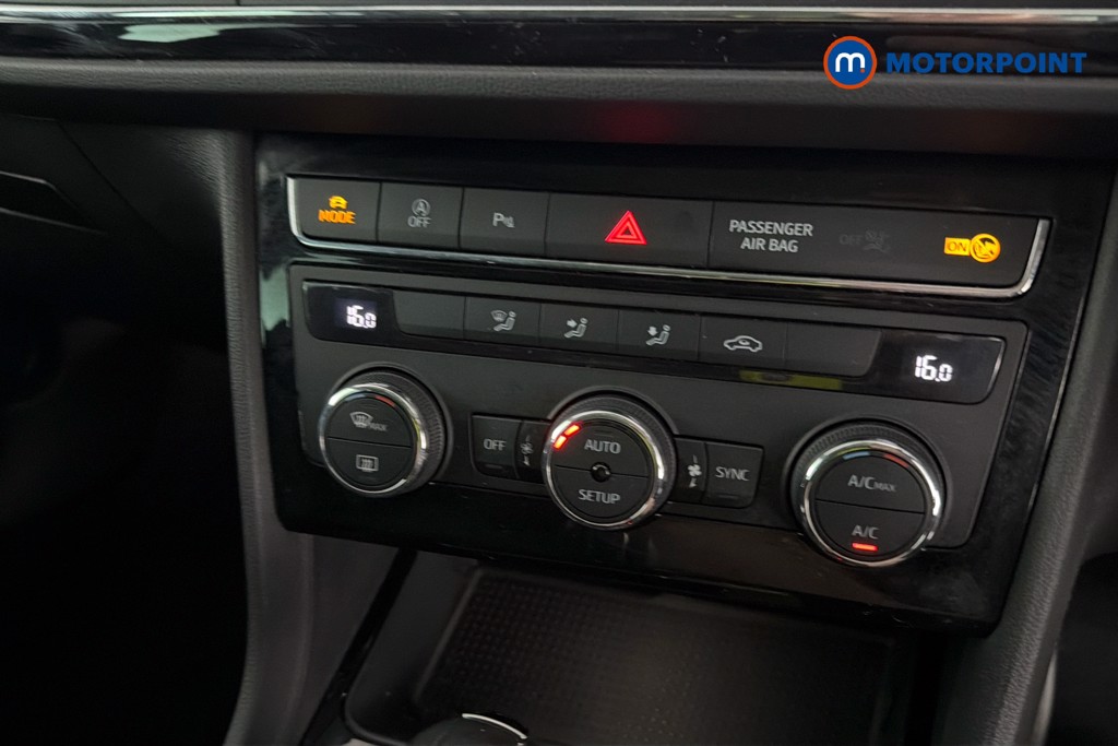 Seat Leon FR Automatic Petrol Hatchback - Stock Number (1650381) - 11th supplementary image