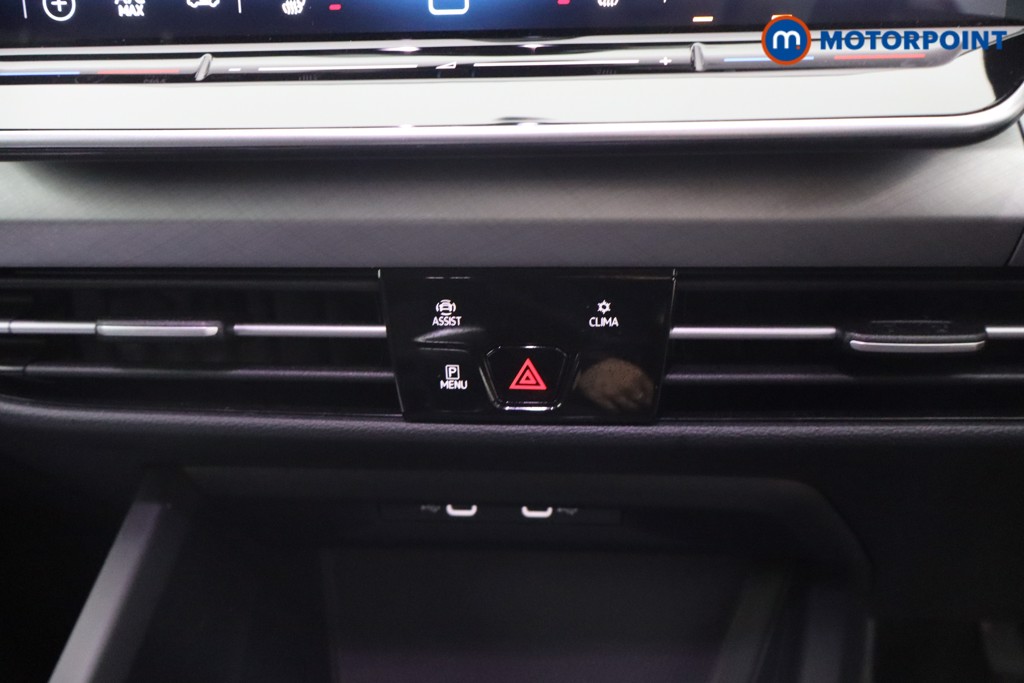 Volkswagen Golf Match Manual Petrol Hatchback - Stock Number (1650643) - 3rd supplementary image