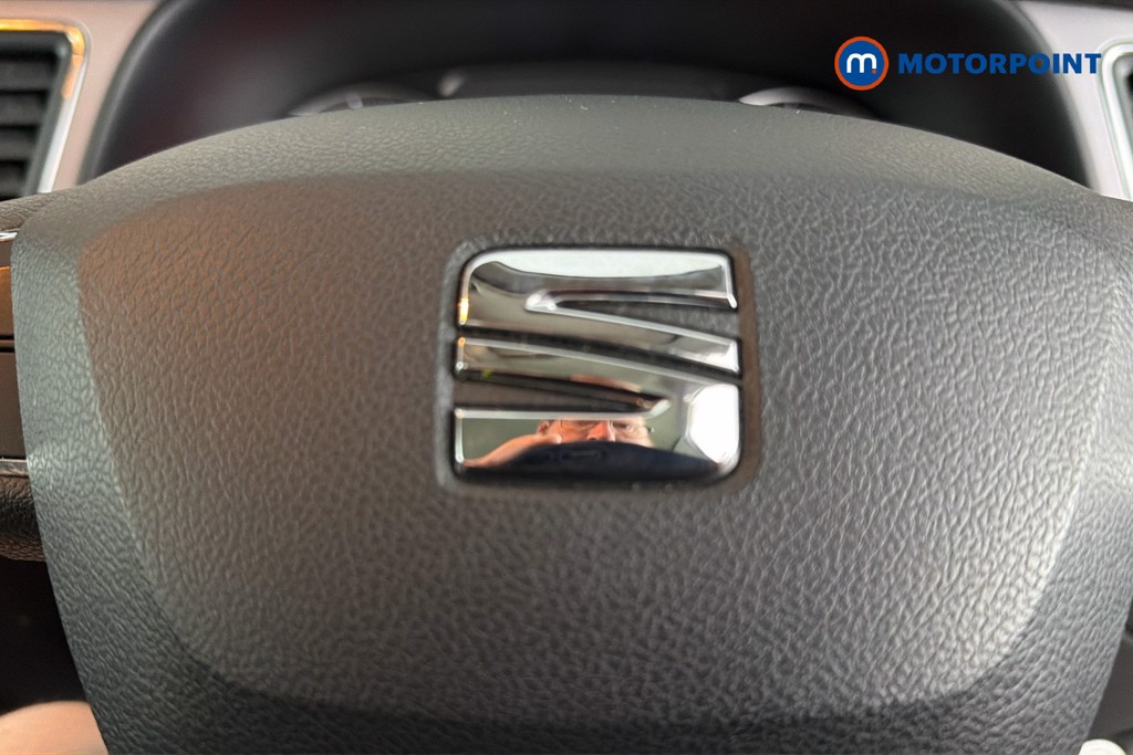 Seat Leon SE Manual Petrol Hatchback - Stock Number (1650922) - 5th supplementary image