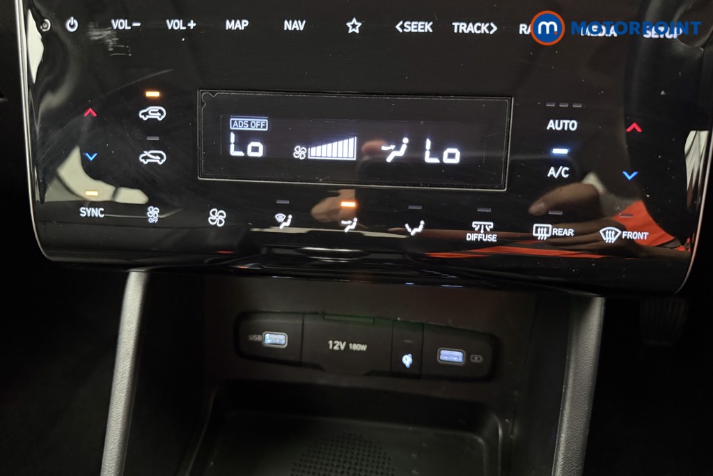 Hyundai Tucson Ultimate Manual Petrol SUV - Stock Number (1652987) - 10th supplementary image