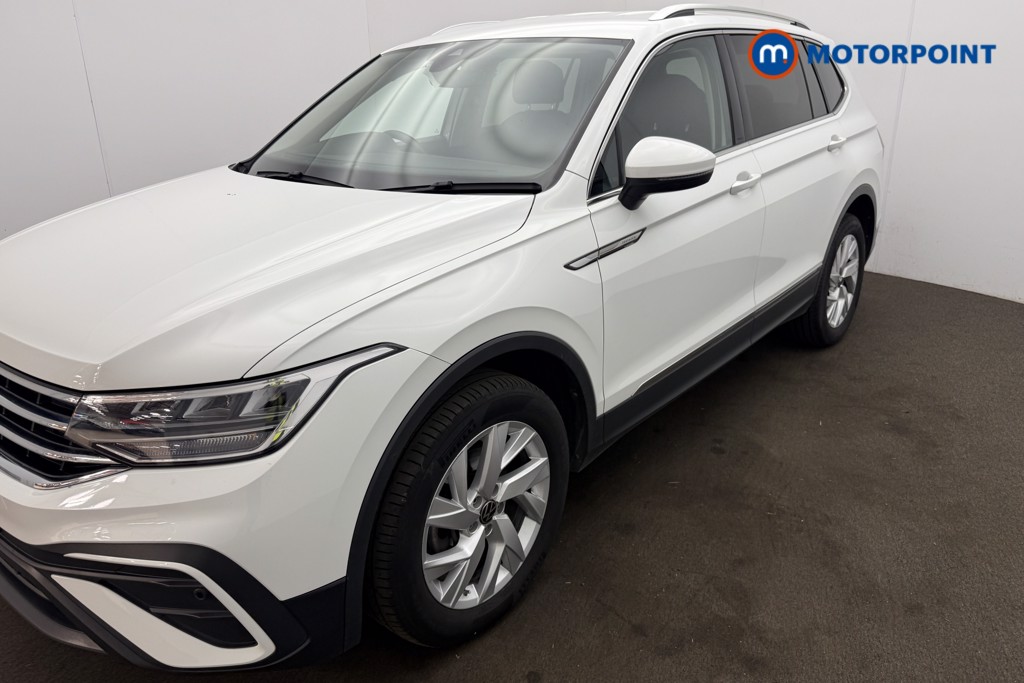 Volkswagen Tiguan Allspace Life Automatic Petrol SUV - Stock Number (1653329) - 4th supplementary image