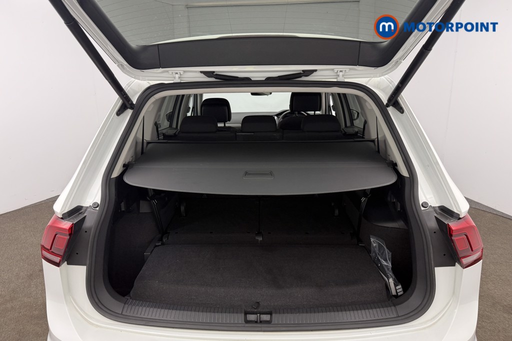 Volkswagen Tiguan Allspace Life Automatic Petrol SUV - Stock Number (1653329) - 9th supplementary image