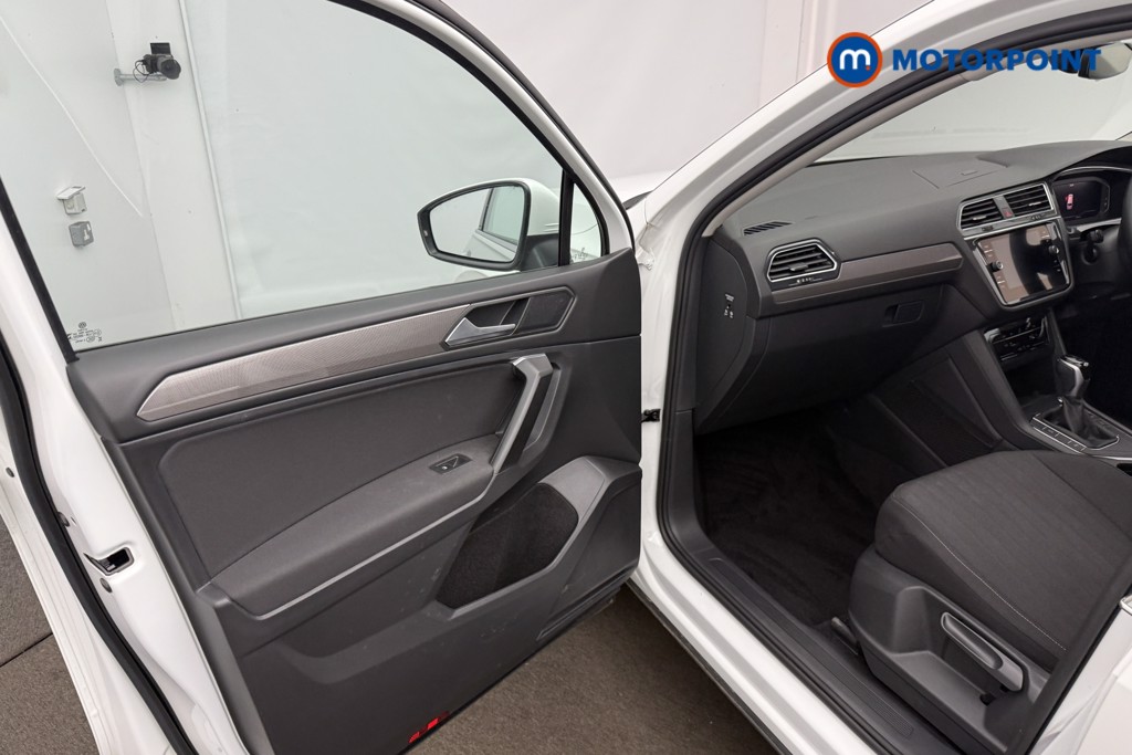 Volkswagen Tiguan Allspace Life Automatic Petrol SUV - Stock Number (1653329) - 21st supplementary image