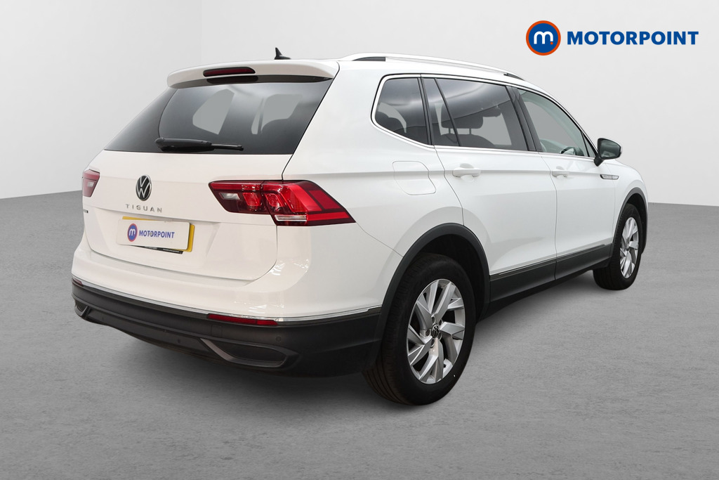 Volkswagen Tiguan Allspace Life Automatic Petrol SUV - Stock Number (1653329) - Drivers side rear corner