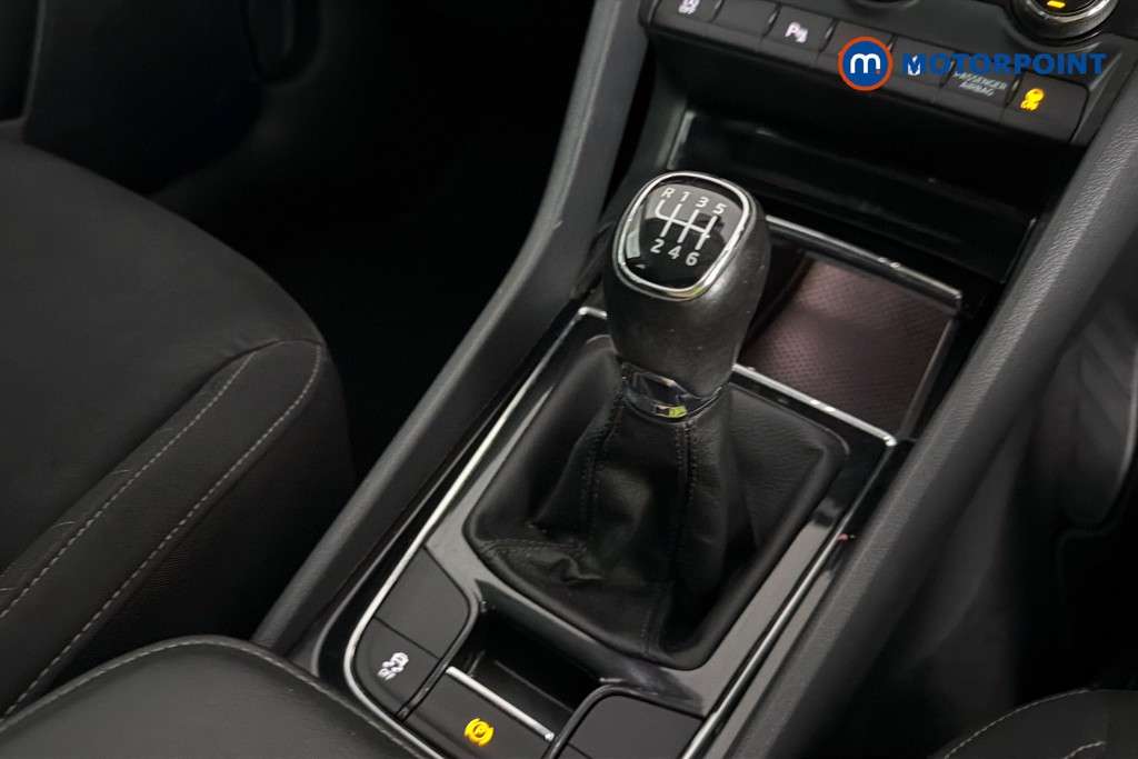 Skoda Karoq Se Technology Manual Petrol SUV - Stock Number (1653650) - 15th supplementary image