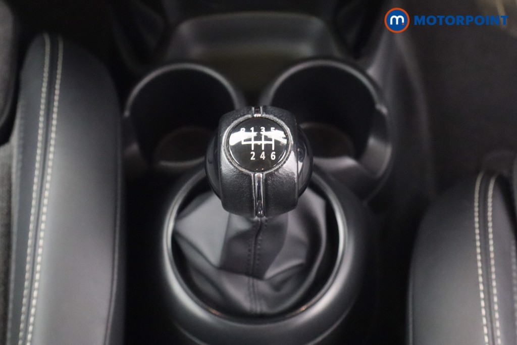 Mini Hatchback Cooper Manual Petrol Hatchback - Stock Number (1654098) - 4th supplementary image