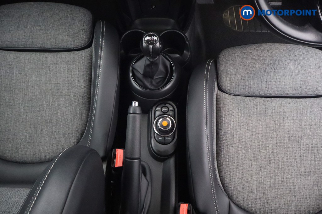 Mini Hatchback Cooper Manual Petrol Hatchback - Stock Number (1654098) - 6th supplementary image