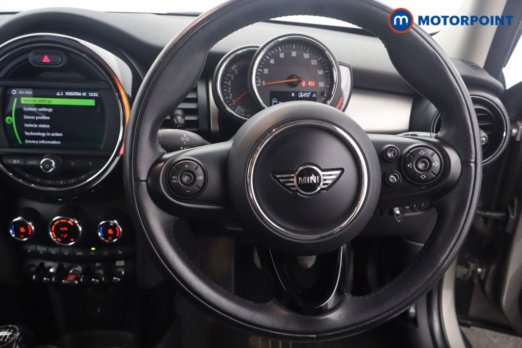 Mini Hatchback Cooper Manual Petrol Hatchback - Stock Number (1654098) - 7th supplementary image