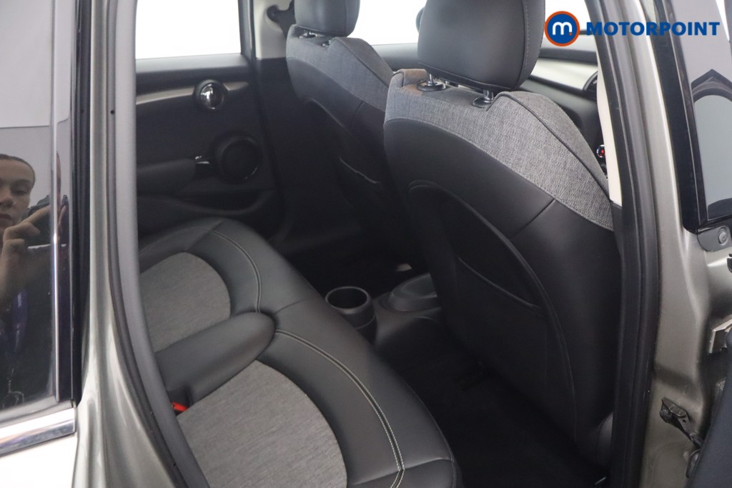 Mini Hatchback Cooper Manual Petrol Hatchback - Stock Number (1654098) - 12th supplementary image