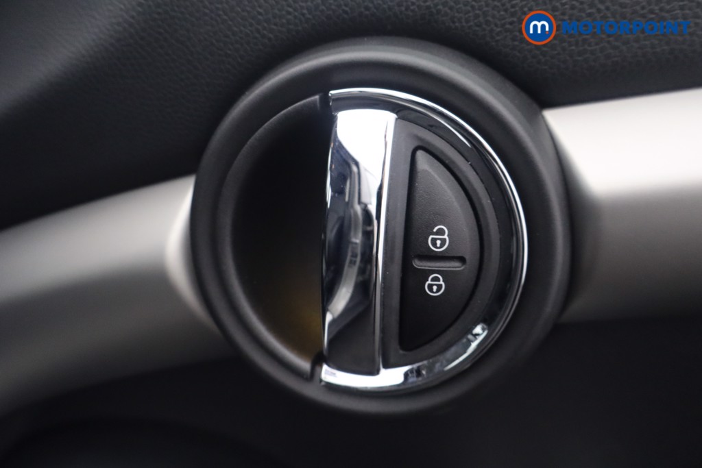 Mini Hatchback Cooper Manual Petrol Hatchback - Stock Number (1654098) - 25th supplementary image