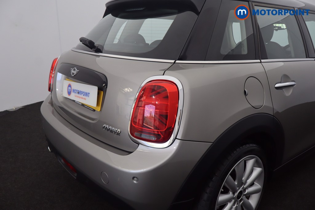 Mini Hatchback Cooper Manual Petrol Hatchback - Stock Number (1654098) - 38th supplementary image