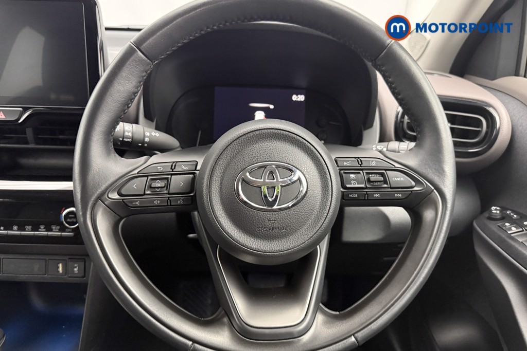 Toyota Yaris Cross Excel Automatic Petrol-Electric Hybrid Estate - Stock Number (1654141) - 5th supplementary image