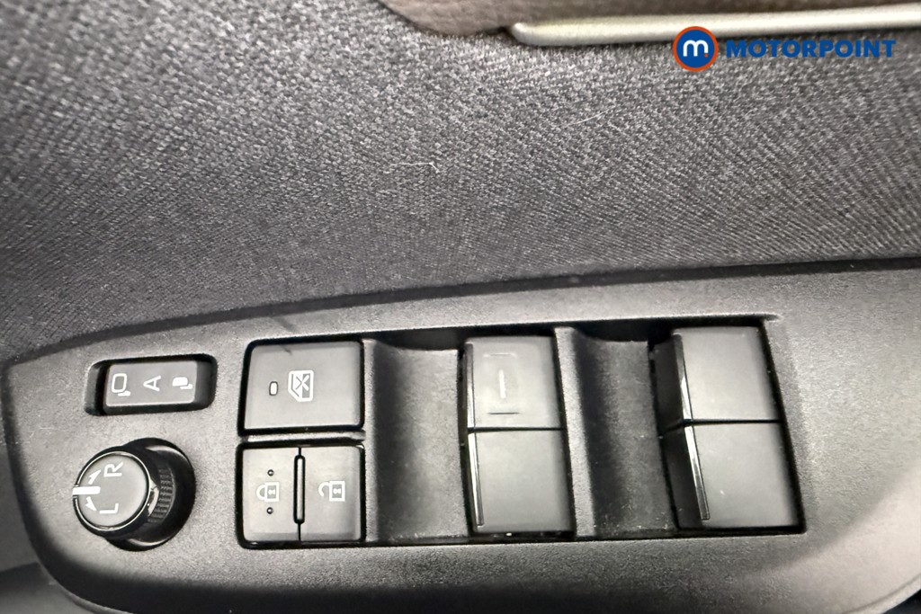 Toyota Yaris Cross Excel Automatic Petrol-Electric Hybrid Estate - Stock Number (1654141) - 19th supplementary image