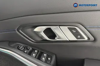 BMW 3 Series M Sport Automatic Petrol Plug-In Hybrid Estate - Stock Number (1654207) - 19th supplementary image