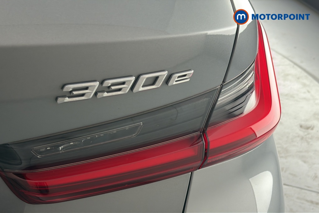 BMW 3 Series M Sport Automatic Petrol Plug-In Hybrid Estate - Stock Number (1654207) - 36th supplementary image