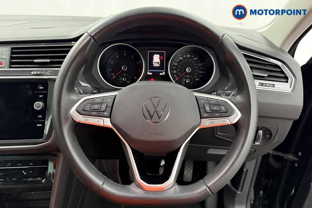 Volkswagen Tiguan Life Manual Petrol SUV - Stock Number (1654398) - 2nd supplementary image