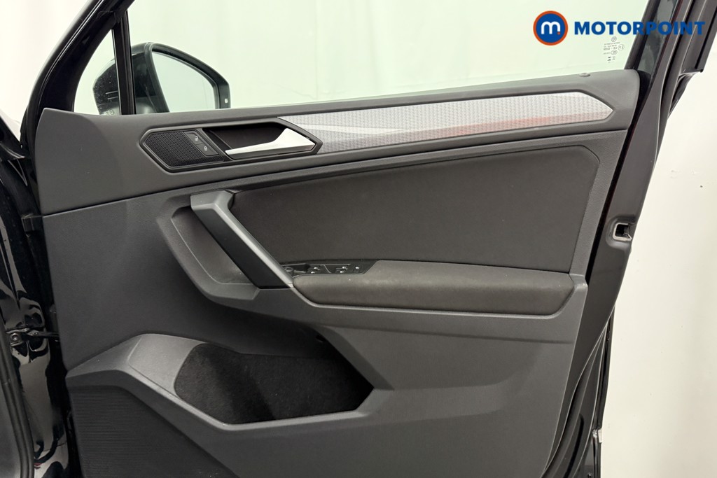 Volkswagen Tiguan Life Manual Petrol SUV - Stock Number (1654398) - 14th supplementary image