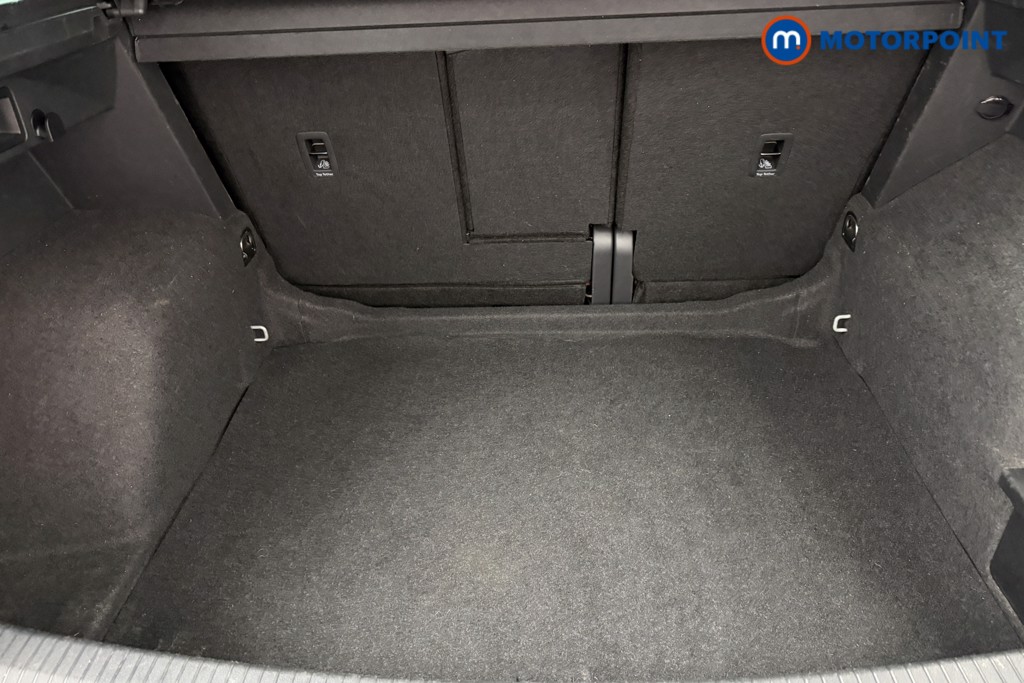 Volkswagen Tiguan Life Manual Petrol SUV - Stock Number (1654398) - 18th supplementary image