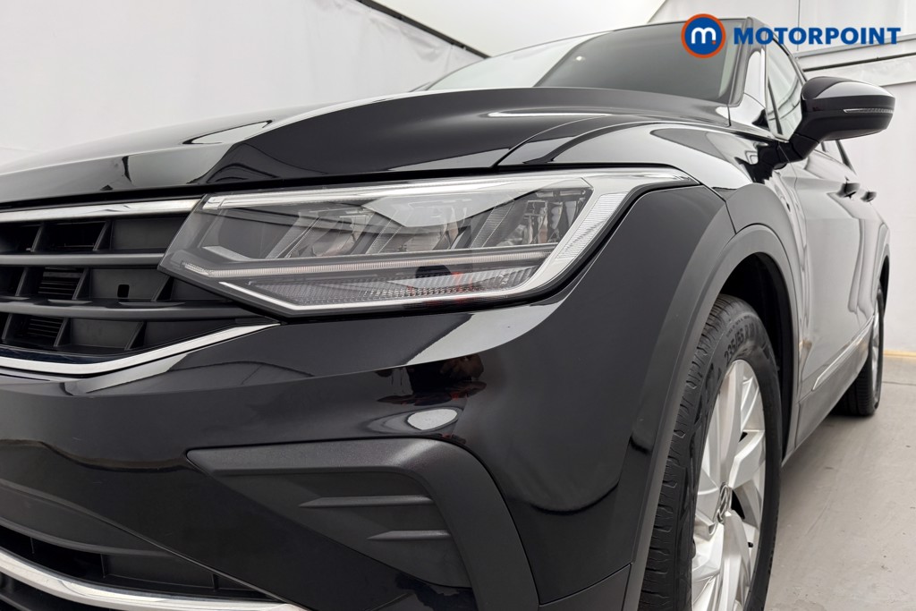 Volkswagen Tiguan Life Manual Petrol SUV - Stock Number (1654398) - 21st supplementary image