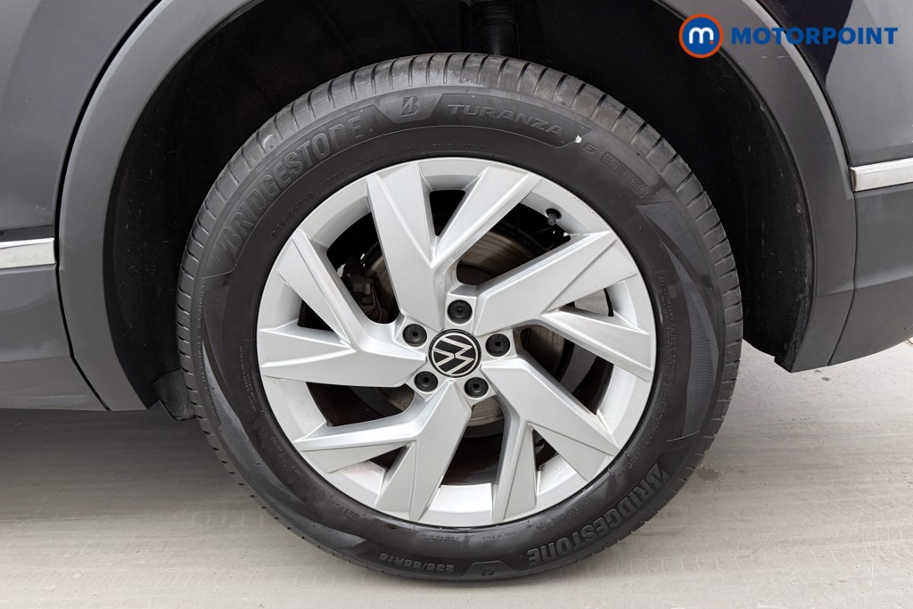 Volkswagen Tiguan Life Manual Petrol SUV - Stock Number (1654398) - 23rd supplementary image
