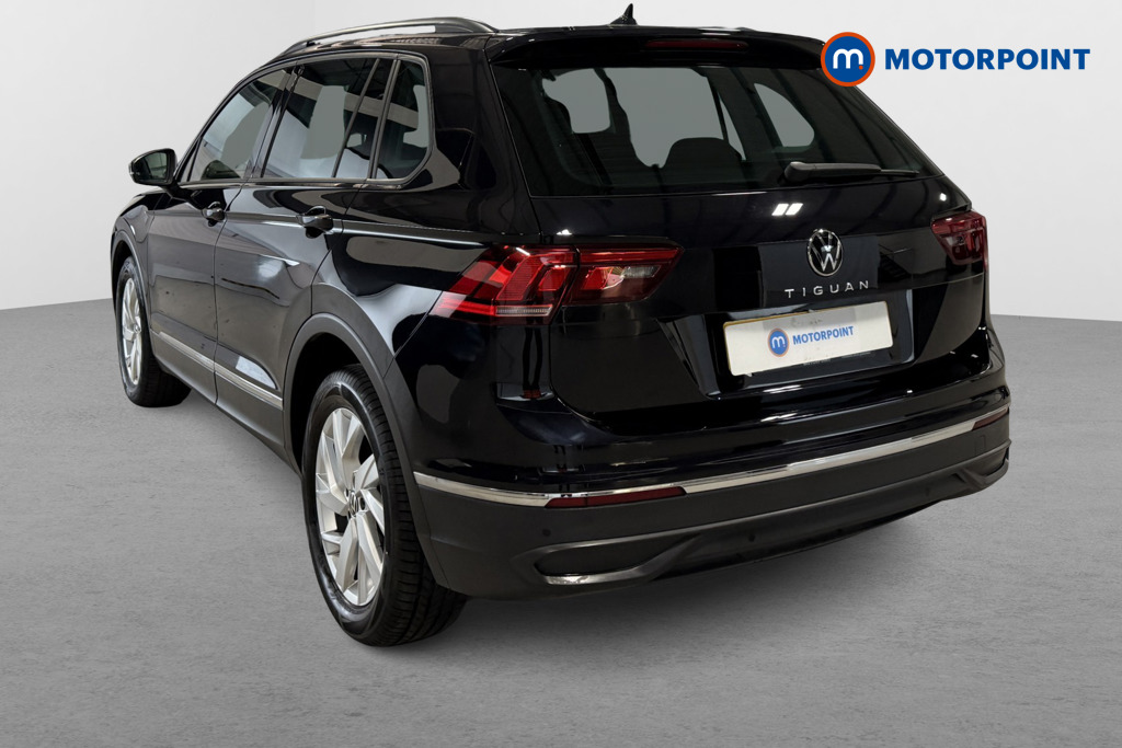 Volkswagen Tiguan Life Manual Petrol SUV - Stock Number (1654398) - Passenger side rear corner