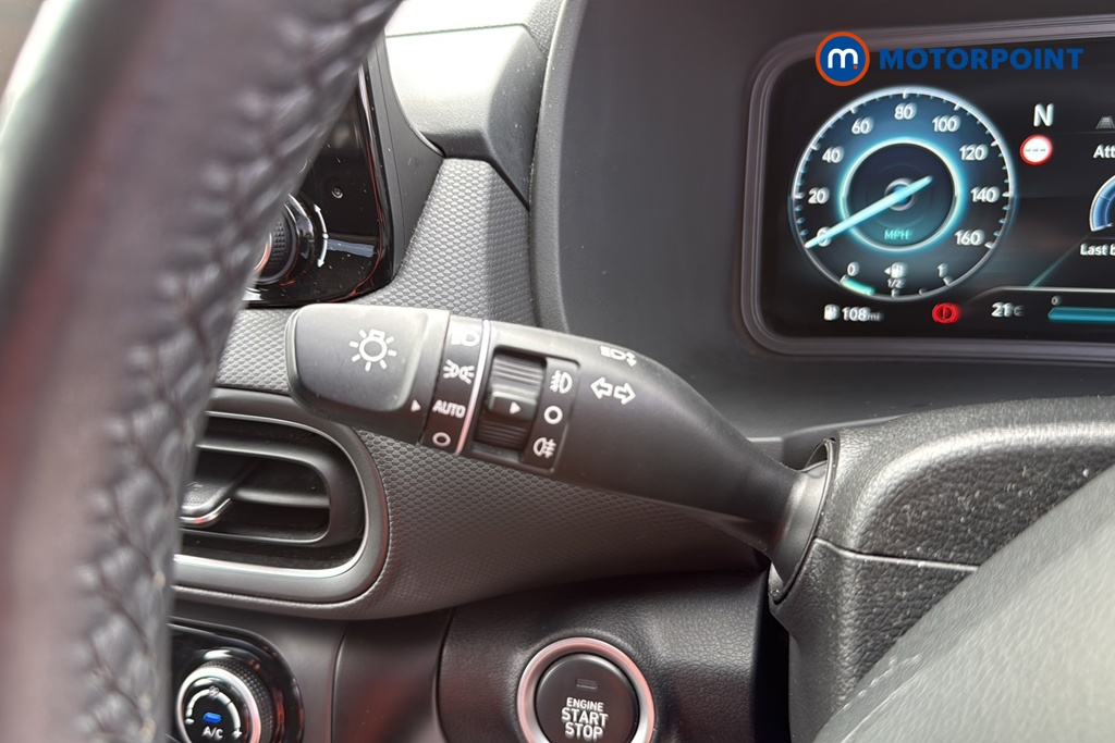 Hyundai Kona Premium Manual Petrol SUV - Stock Number (1655164) - 5th supplementary image