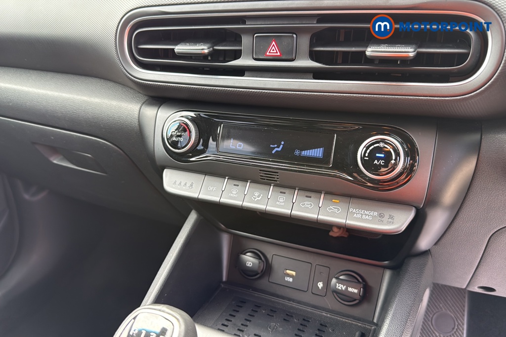Hyundai Kona Premium Manual Petrol SUV - Stock Number (1655164) - 12th supplementary image