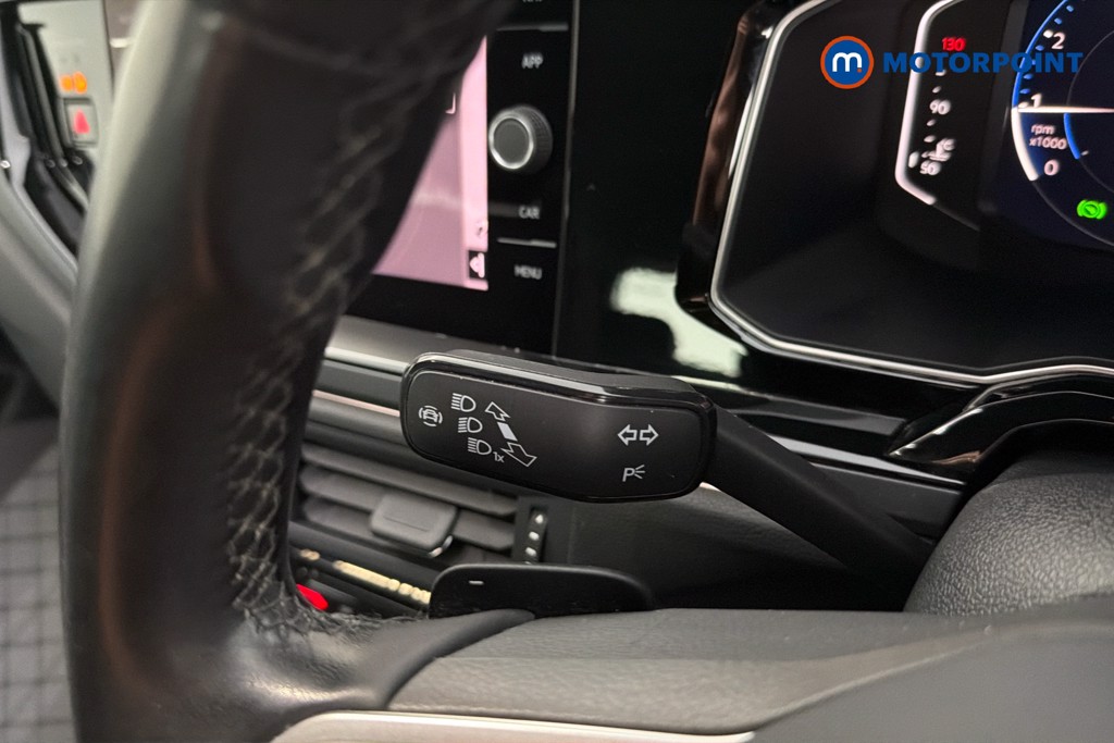 Volkswagen Polo R-Line Automatic Petrol Hatchback - Stock Number (1655962) - 6th supplementary image
