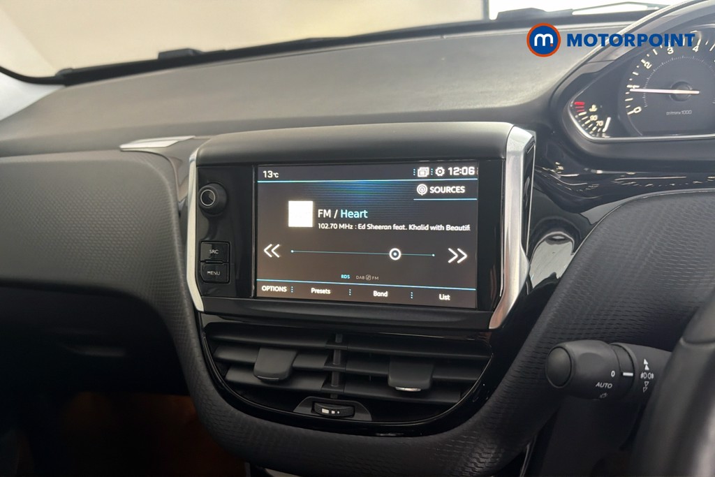 Peugeot 2008 Allure Premium Manual Petrol SUV - Stock Number (1656008) - 9th supplementary image