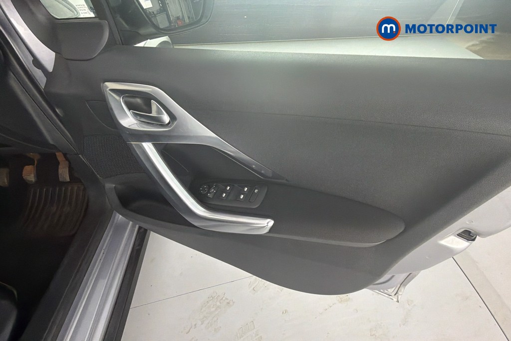 Peugeot 2008 Allure Premium Manual Petrol SUV - Stock Number (1656008) - 19th supplementary image