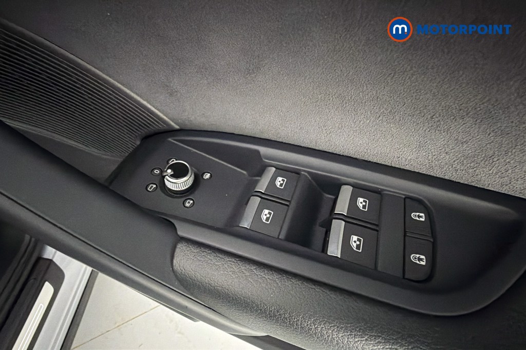 Audi Q5 Black Edition Automatic Petrol SUV - Stock Number (1656141) - 20th supplementary image