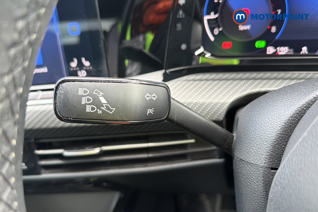 Volkswagen Golf R-Line Automatic Petrol Hatchback - Stock Number (1656345) - 5th supplementary image