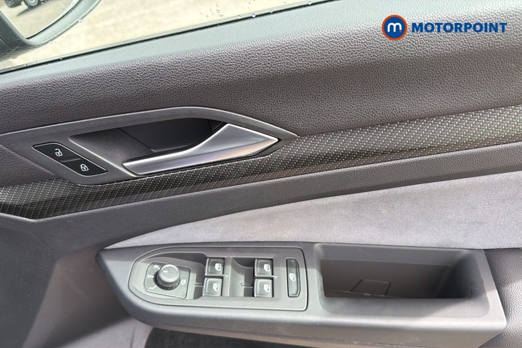 Volkswagen Golf R-Line Automatic Petrol Hatchback - Stock Number (1656345) - 19th supplementary image