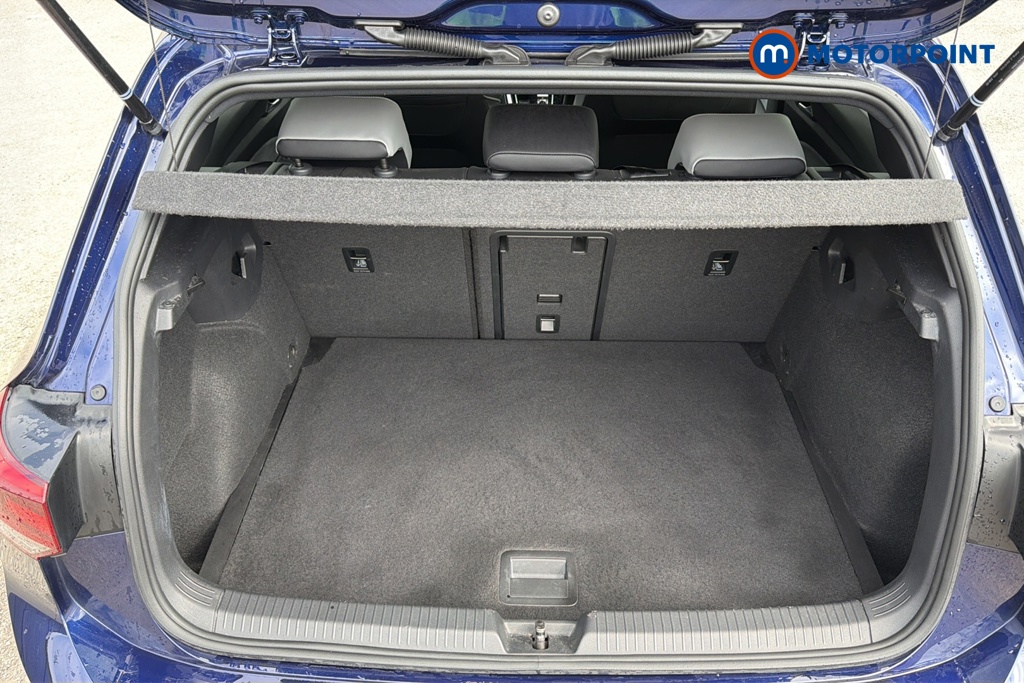 Volkswagen Golf R-Line Automatic Petrol Hatchback - Stock Number (1656345) - 30th supplementary image