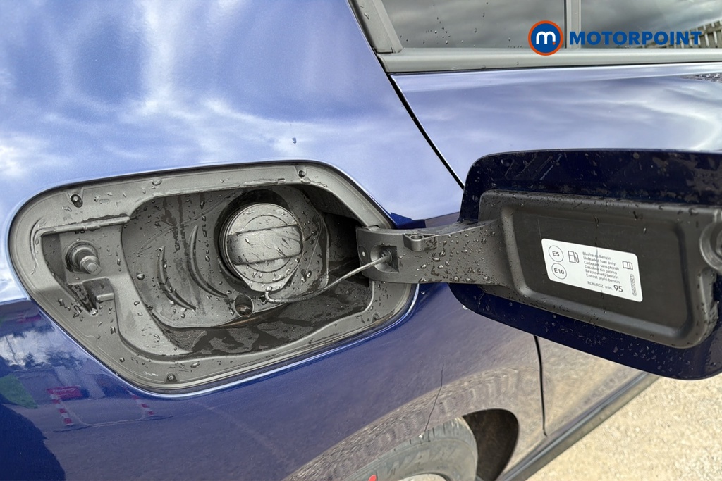 Volkswagen Golf R-Line Automatic Petrol Hatchback - Stock Number (1656345) - 41st supplementary image