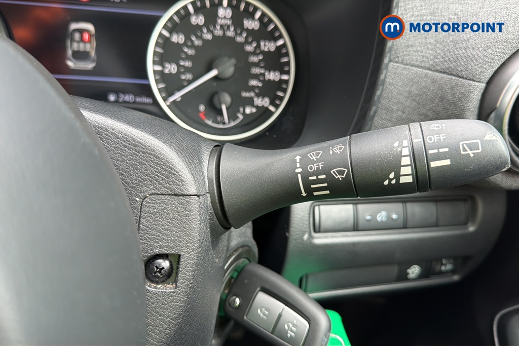 Nissan Juke Acenta Premium Manual Petrol SUV - Stock Number (1656906) - 6th supplementary image