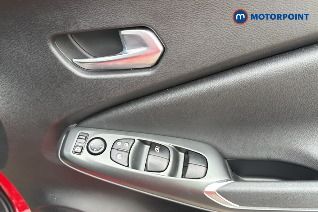 Nissan Juke Acenta Premium Manual Petrol SUV - Stock Number (1656906) - 19th supplementary image