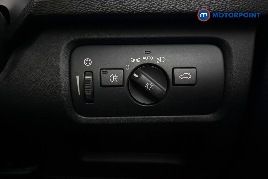 Volvo V40 R Design Pro Automatic Petrol Hatchback - Stock Number (1635457) - 18th supplementary image